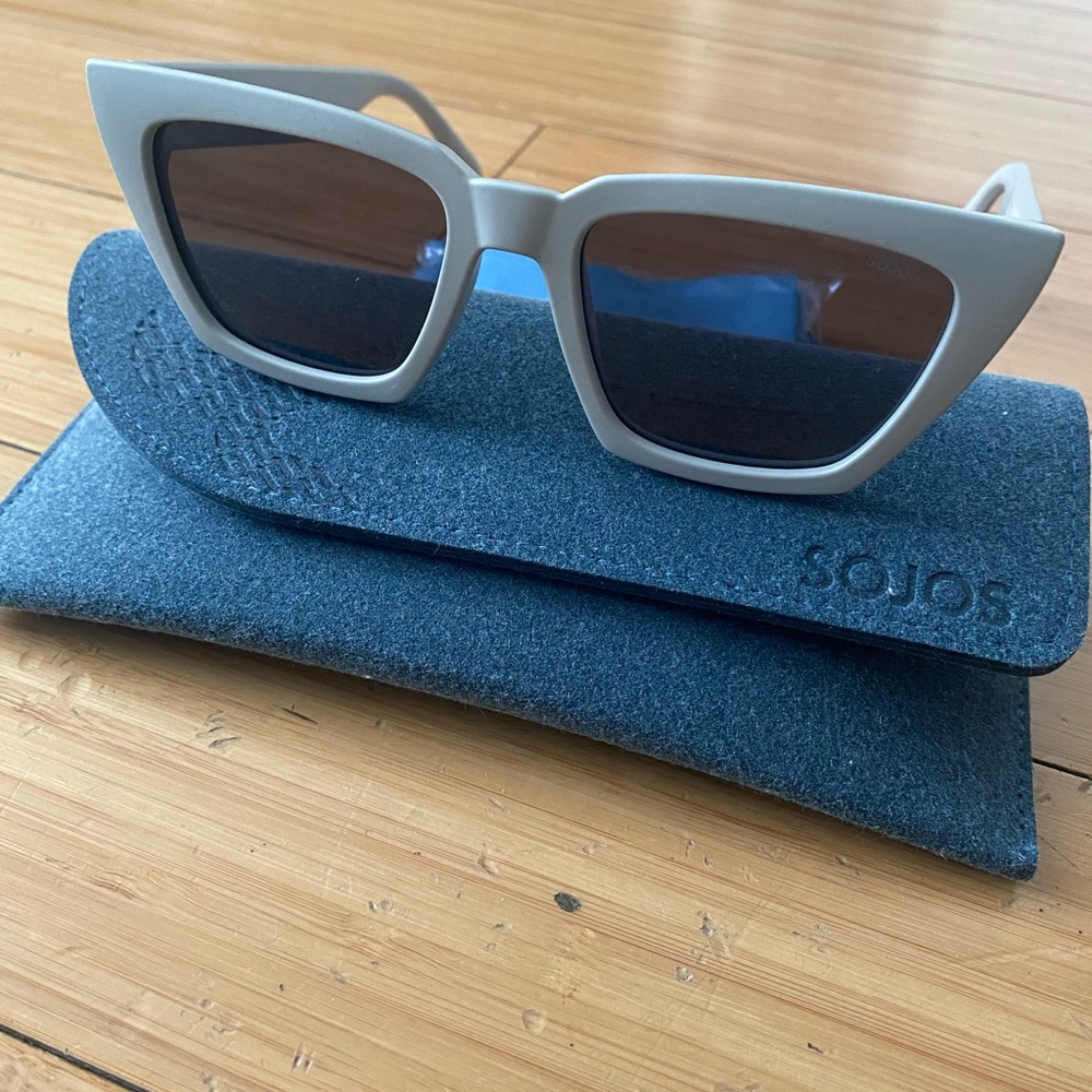 Sojos White Square Sunglasses
